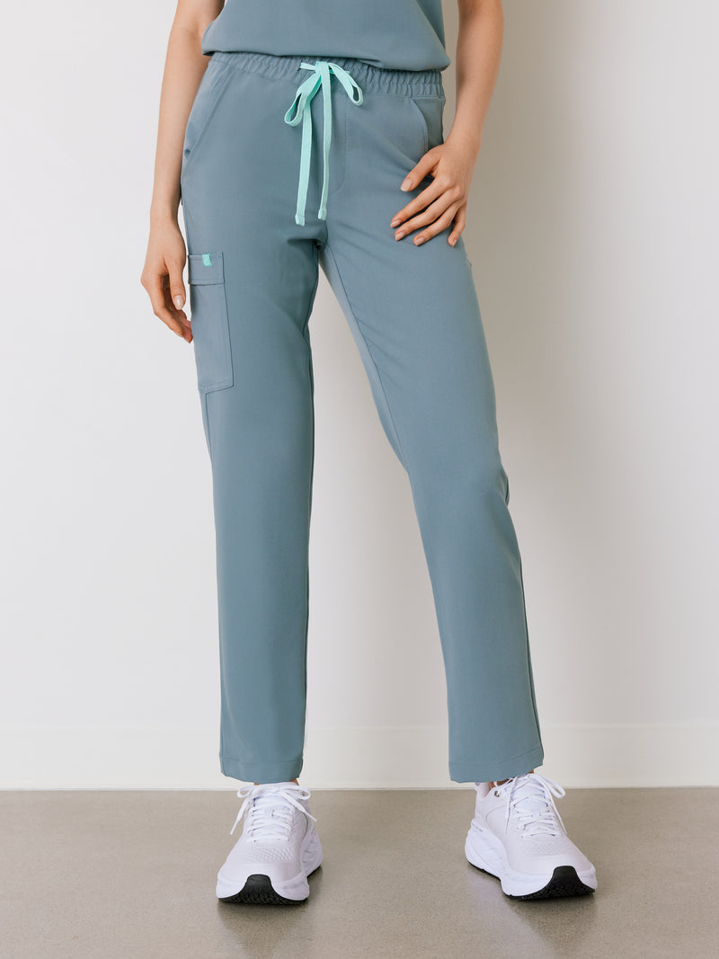 JULIETA RE-GARDE™ - GRIS OCÉAN - Straight Cut Scrub Pants - SILVADUR™||JULIETA RE-GARDE™ - GRIS OCÉAN - Pantalon Coupe Droite - SILVADUR™