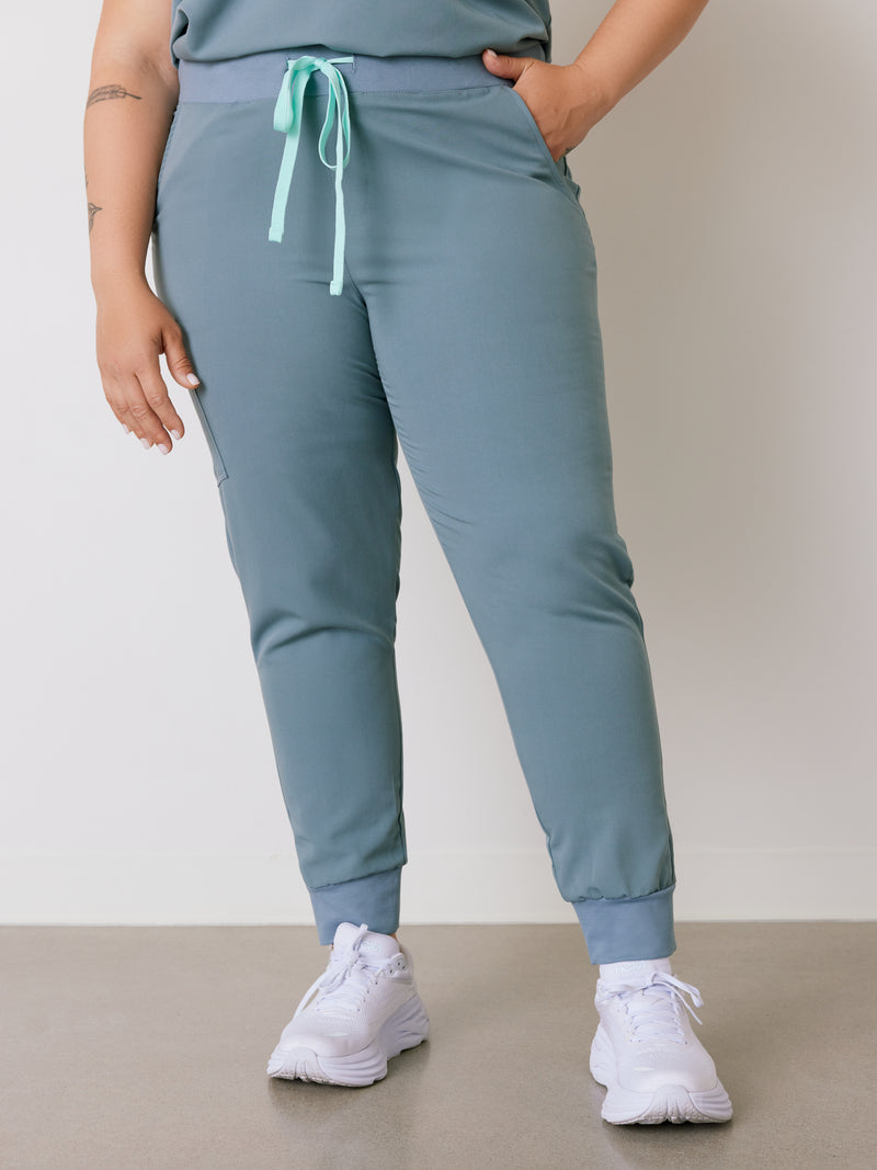 DEMI RE-GARDE™ - GRIS OCÉAN - Jogger Scrub Pants - SILVADUR™|| DEMI RE-GARDE™ - GRIS OCÉAN - Pantalon Jogger - SILVADUR™