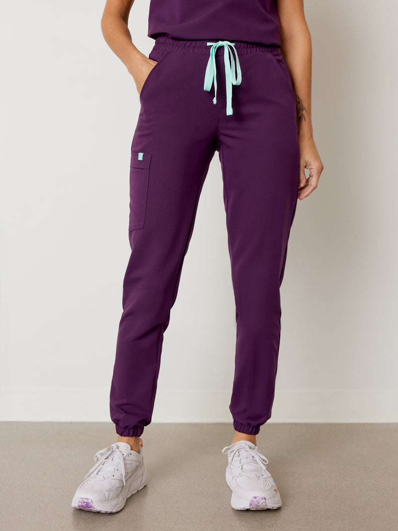 ROSIE RE-GARDE™ - AUBERGINE - Jogger Scrub Pants - SILVADUR™||ROSIE RE-GARDE™ - AUBERGINE - Pantalon Jogger - SILVADUR™