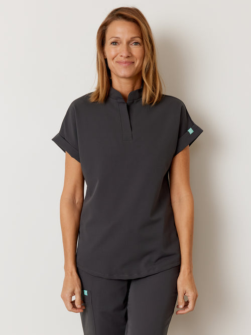 CHARLIE RE-GARDE™ - CHARBON - Mandarine Collar Scrub Top||CHARLIE RE-GARDE™ - CHARBON - Haut Col Mao