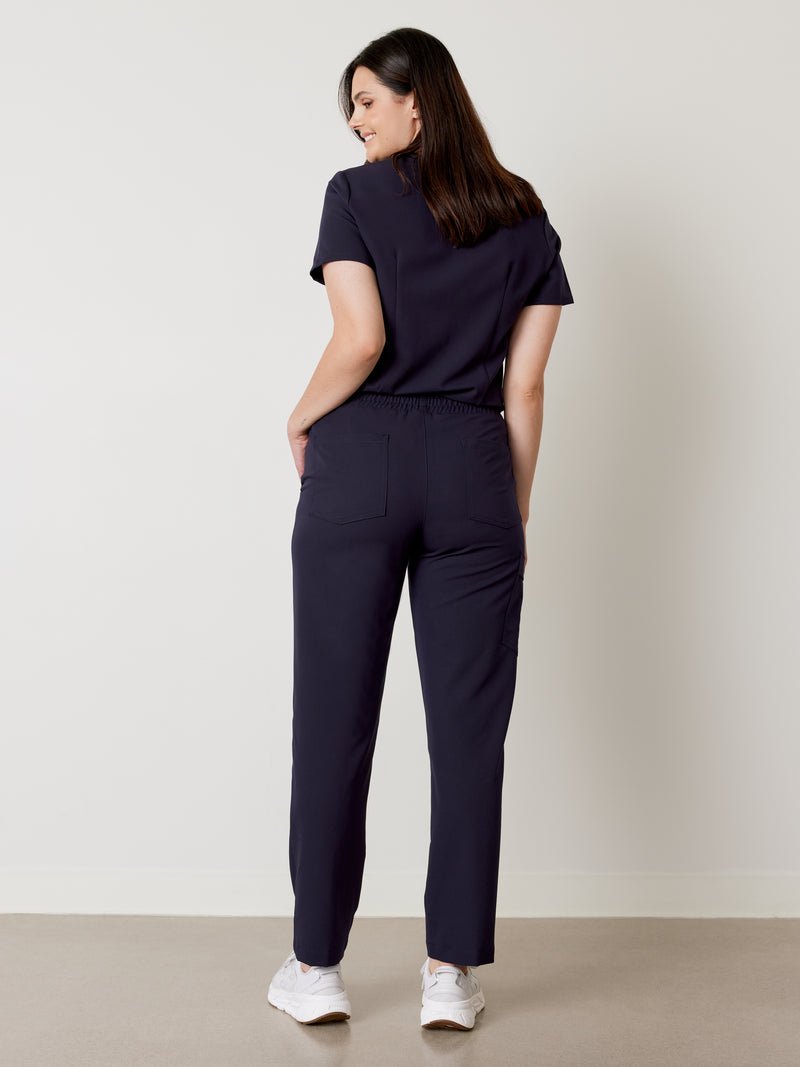 JULIETA RE-GARDE™ - BLEU NAUTIQUE - Straight Cut Scrub Pants - SILVADUR™||JULIETA RE-GARDE™ - BLEU NAUTIQUE - Pantalon Coupe Droite - SILVADUR™