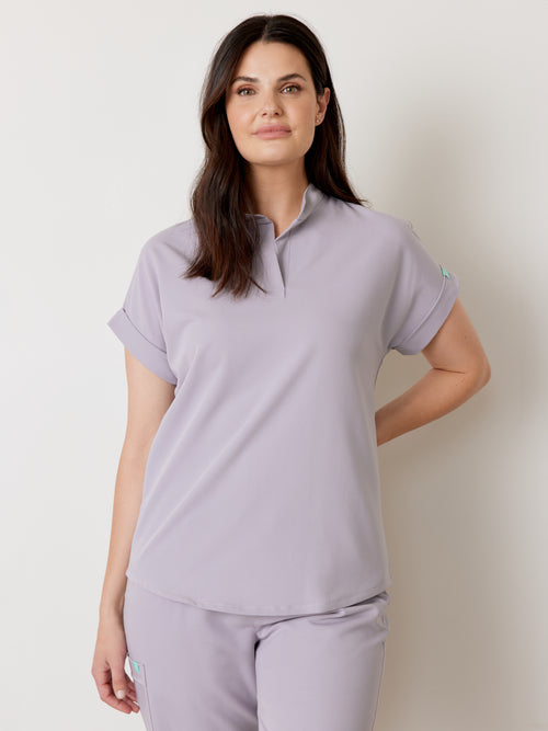 CHARLIE RE-GARDE™ - PERLE - Mandarine Collar Scrub Top - SILVADUR™||CHARLIE RE-GARDE™ - PERLE - Haut Col Mao - SILVADUR™