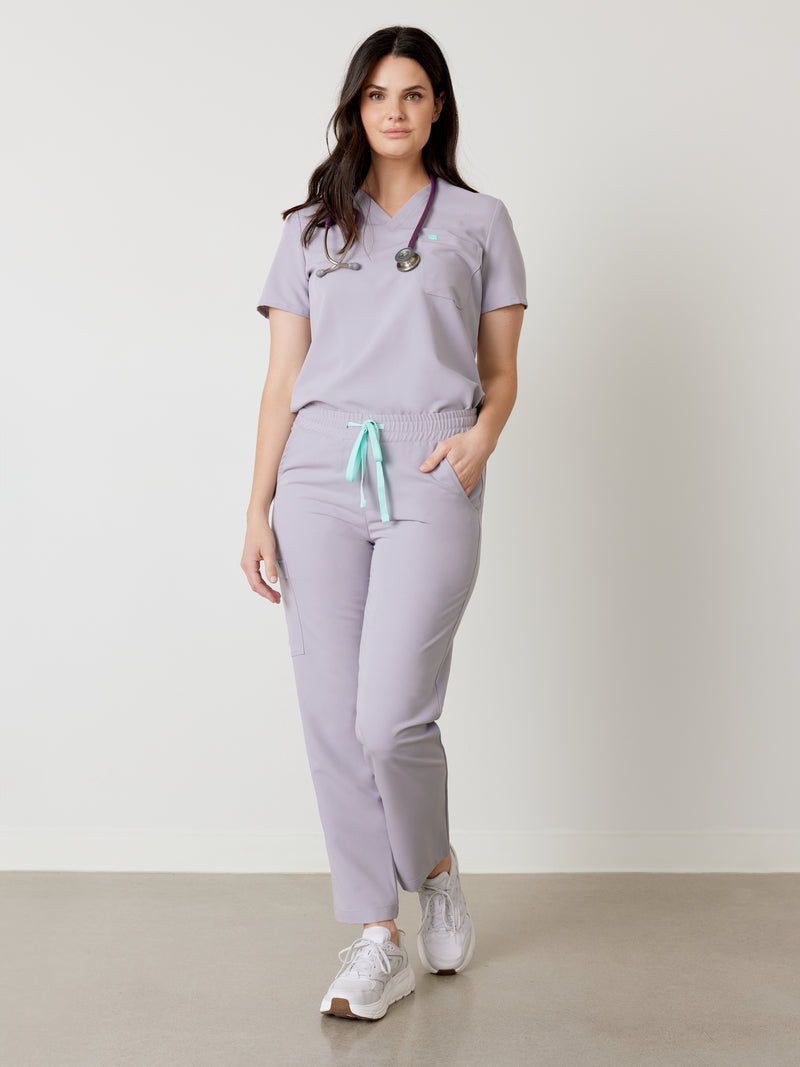 JULIETA RE-GARDE™ - PERLE - Straight Cut Scrub Pants - SILVADUR™||JULIETA RE-GARDE™ - PERLE - Pantalon Coupe Droite - SILVADUR™