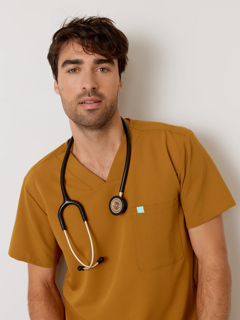 LOGAN RE-GARDE™ - BRONZE - One Pocket Men's Scrub Top - SILVADUR™||LOGAN RE-GARDE™ - BRONZE - Haut Une Poche - SILVADUR™