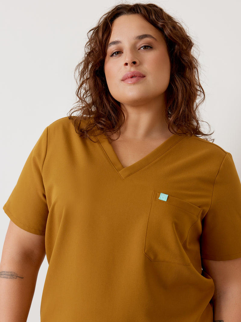 GABRIELLE RE-GARDE™ - BRONZE - One Pocket Scrub Top - SILVADUR™||GABRIELLE RE-GARDE™ - BRONZE - Haut Une Poche - SILVADUR™