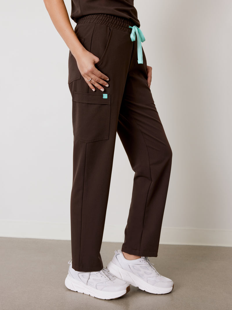 JULIETA RE-GARDE™ - CHOCOLAT - Straight Cut Scrub Pants - SILVADUR™||JULIETA RE-GARDE™ - CHOCOLAT - Pantalon Coupe Droite - SILVADUR™