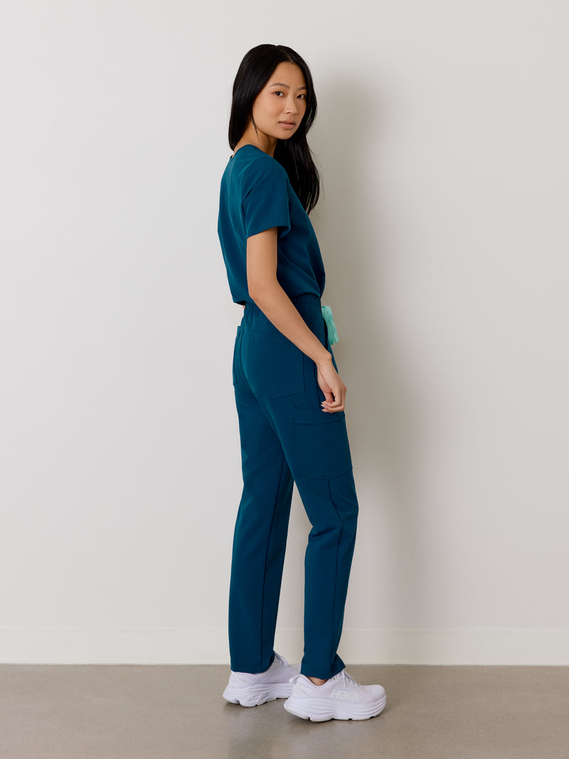 JULIETA RE-GARDE™ - BLEU OPALE - Straight Cut Scrub Pants - SILVADUR™||JULIETA RE-GARDE™ - BLEU OPALE - Pantalon Coupe Droite - SILVADUR™