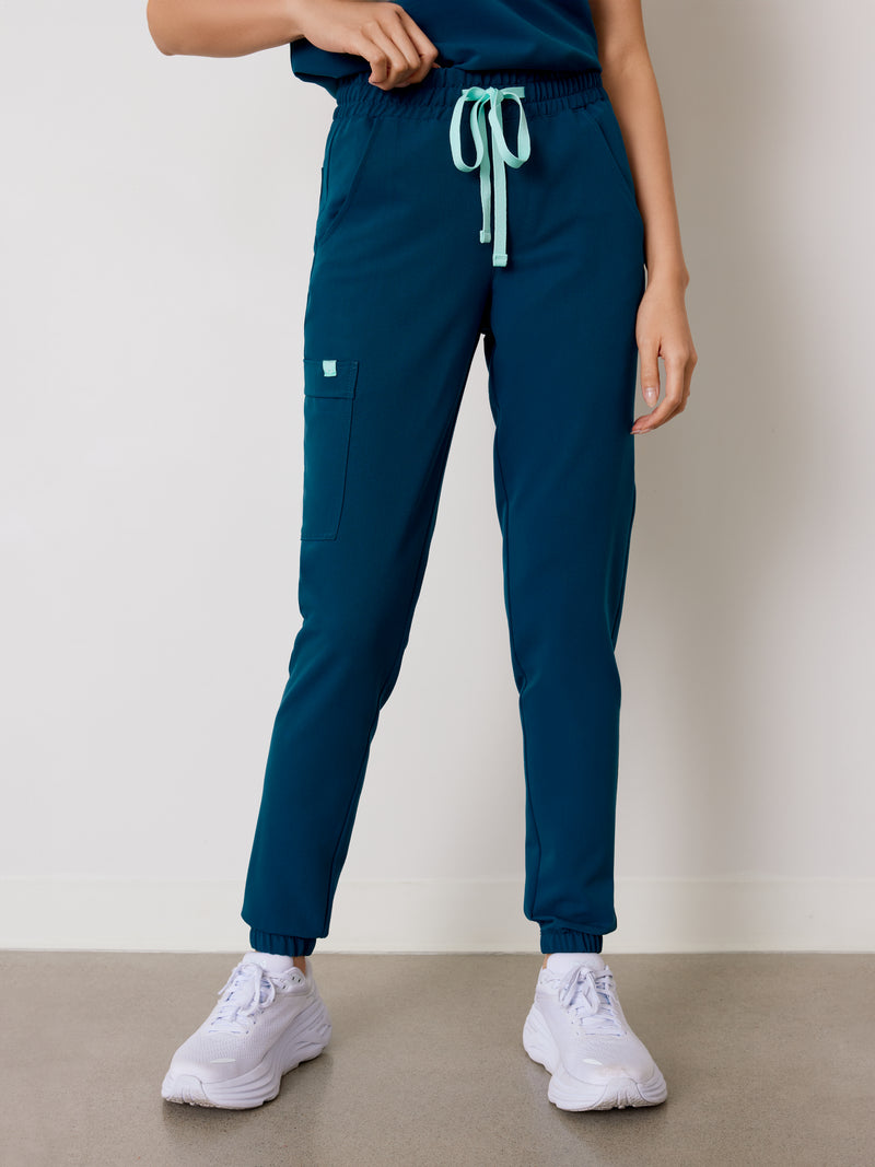 ROSIE RE-GARDE™ - BLEU OPALE - Jogger Scrub Pants - SILVADUR™||ROSIE RE-GARDE™ - BLEU OPALE - Pantalon Jogger - SILVADUR™