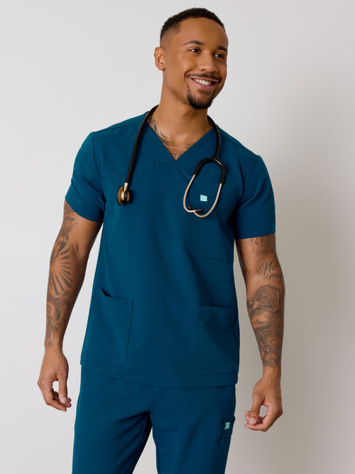 ZACK RE-GARDE™ - BLEU OPALE - Three Pockets Men's Scrub Top - SILVADUR™||ZACK RE-GARDE™ - BLEU OPALE - Haut Trois Poches - SILVADUR™