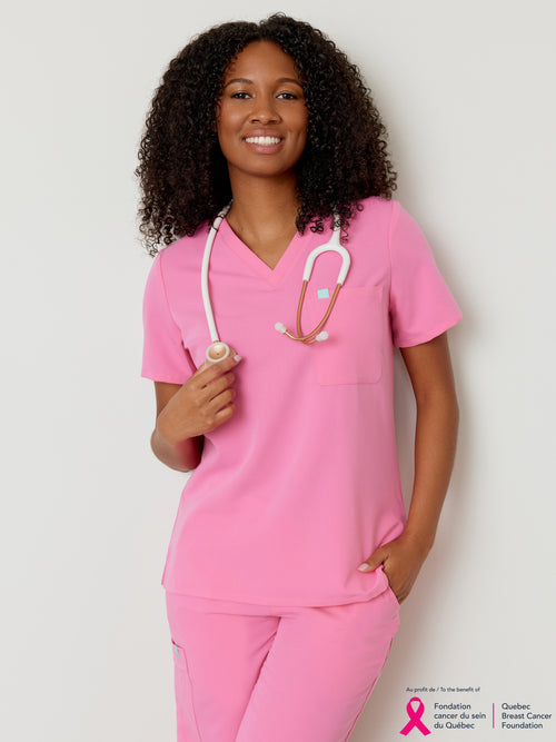 GABRIELLE RE-GARDE™ - ROSE BULLE - One Pocket Scrub Top - SILVADUR™||GABRIELLE RE-GARDE™ - ROSE BULLE - Haut Une Poche - SILVADUR™