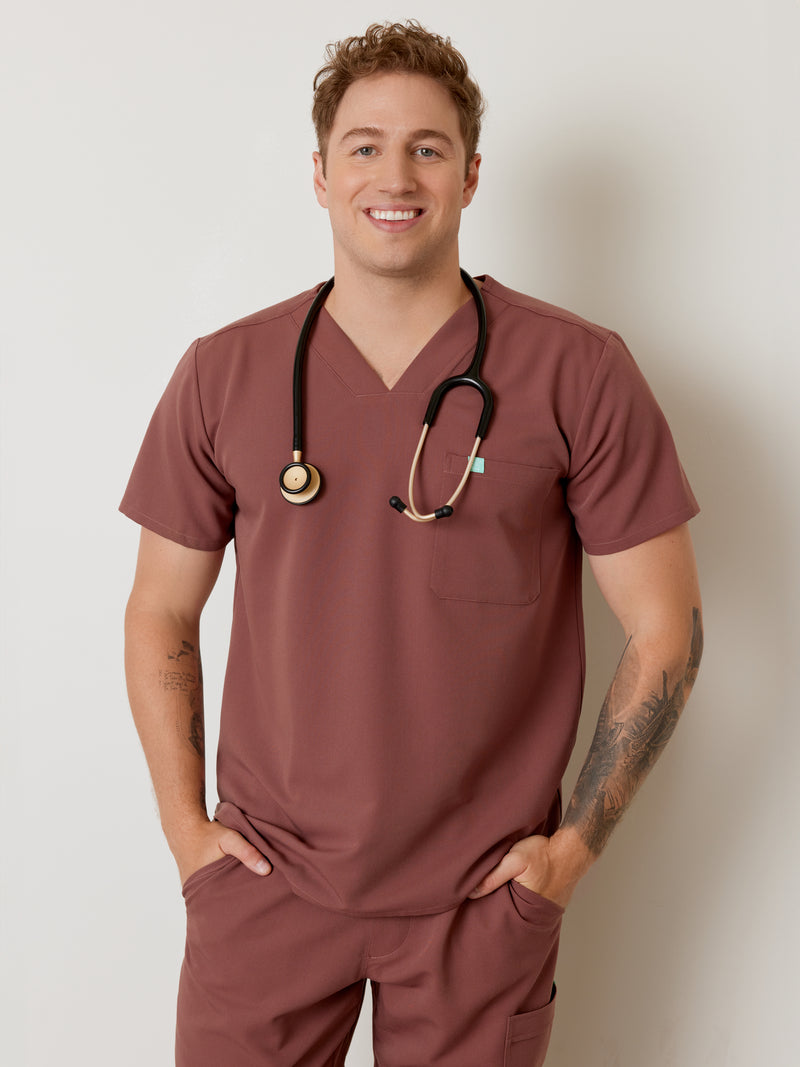 LOGAN RE-GARDE™ - MARRON - One Pocket Men's Scrub Top - SILVADUR™||LOGAN RE-GARDE™ - MARRON - Haut Une Poche - SILVADUR™