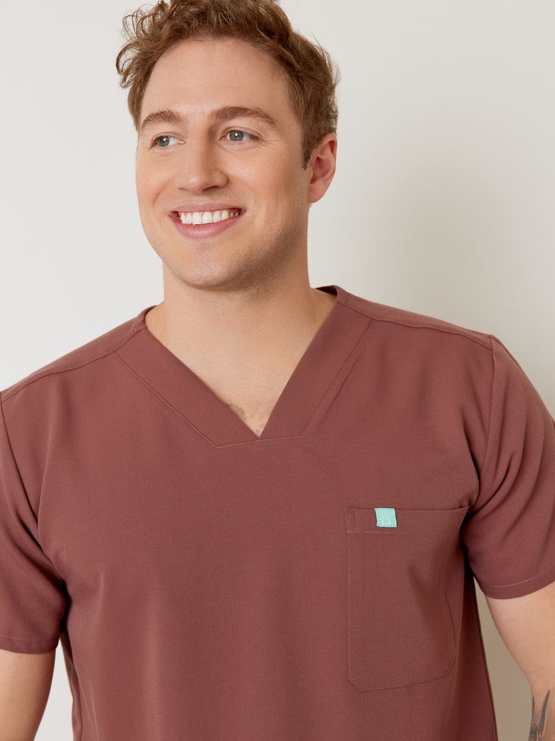 LOGAN RE-GARDE™ - MARRON - One Pocket Men's Scrub Top - SILVADUR™||LOGAN RE-GARDE™ - MARRON - Haut Une Poche - SILVADUR™