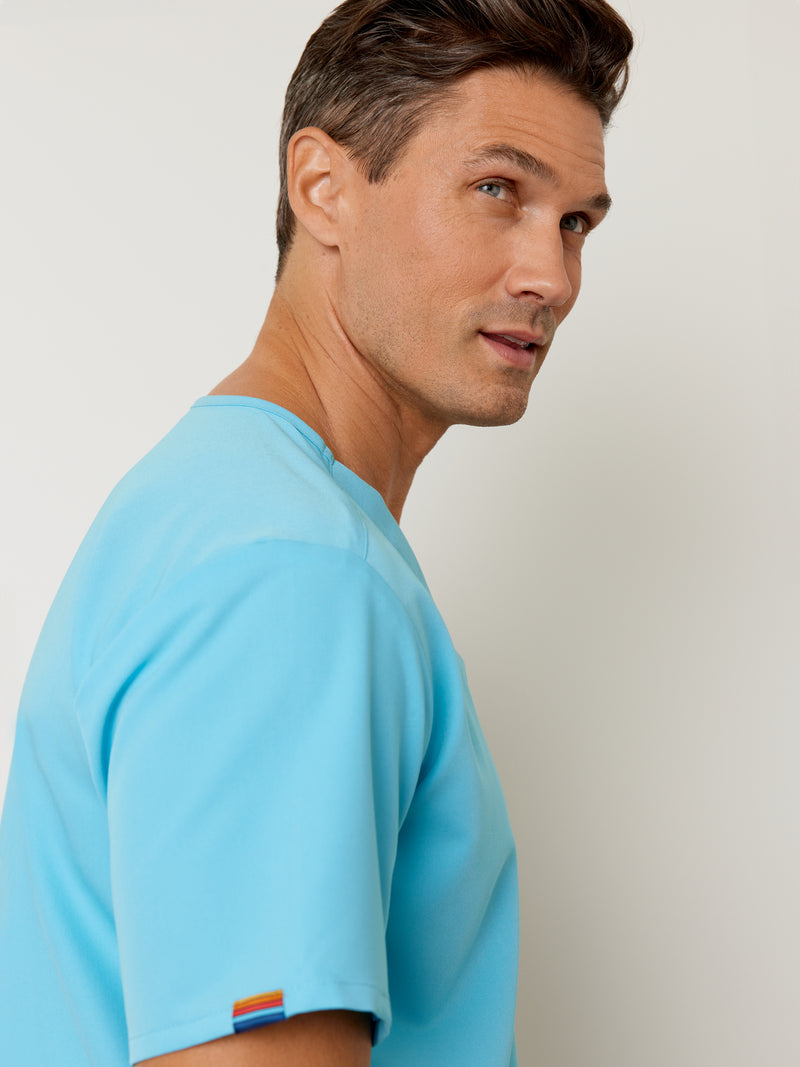 LOGAN RE-GARDE™ - RETRO BLEU - One Pocket Men's Scrub Top||LOGAN RE-GARDE™ - RETRO BLEU- Haut Une Poche